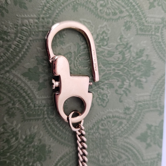 Auth Gucci Patent Leather Card/Coin Holder - Picture 5 of 9